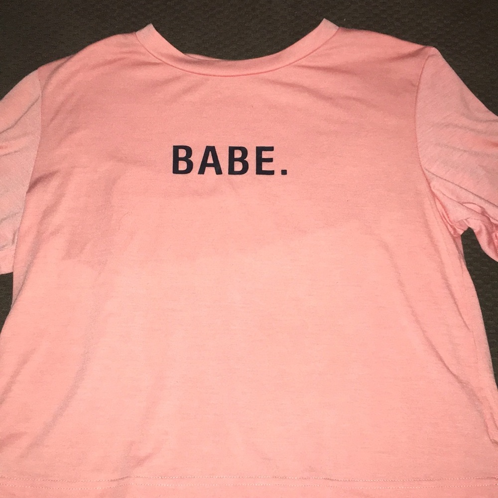 peachy orange cropped t-shirt
